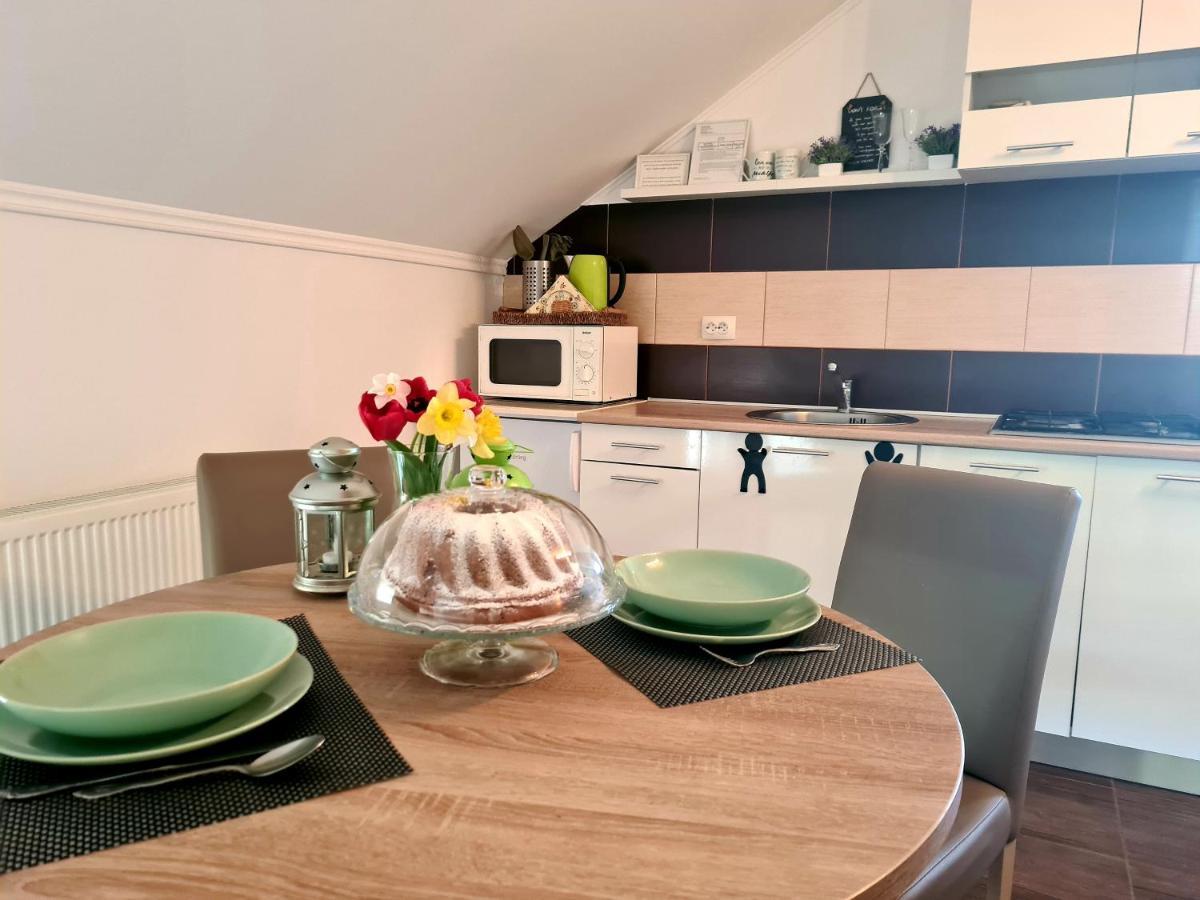 Apartment Marin Ogulin Exteriör bild
