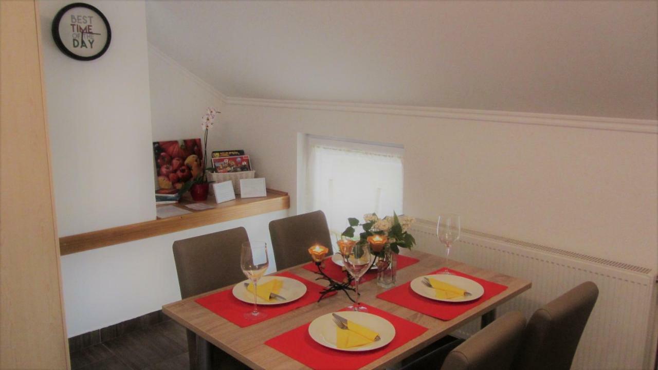 Apartment Marin Ogulin Exteriör bild