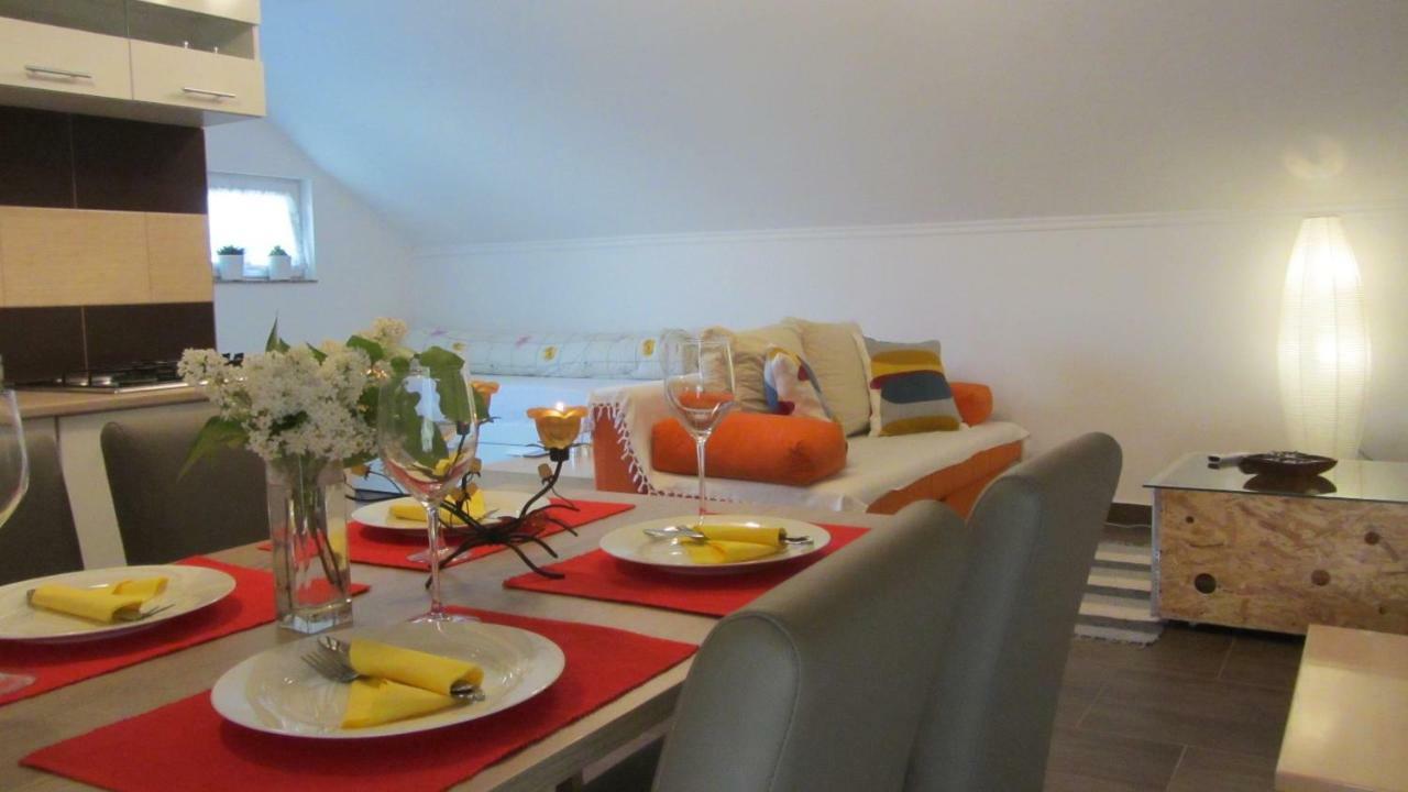 Apartment Marin Ogulin Exteriör bild