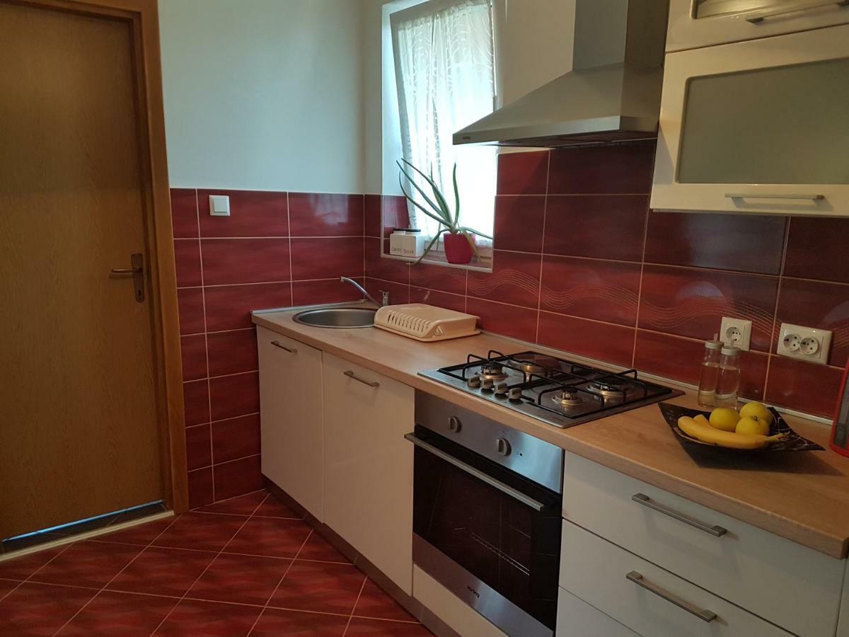 Apartment Marin Ogulin Exteriör bild